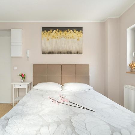 Stylowe I Eleganckie Studia Very Berry W Poznaniu By Noclegi Renters Екстер'єр фото