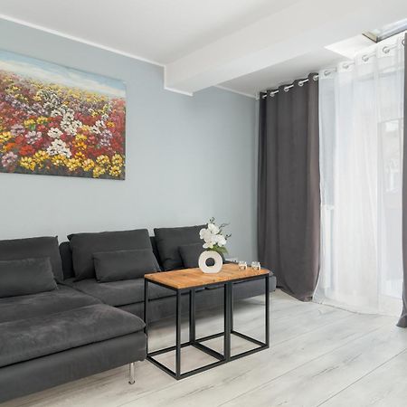 Stylowe I Eleganckie Studia Very Berry W Poznaniu By Noclegi Renters Екстер'єр фото