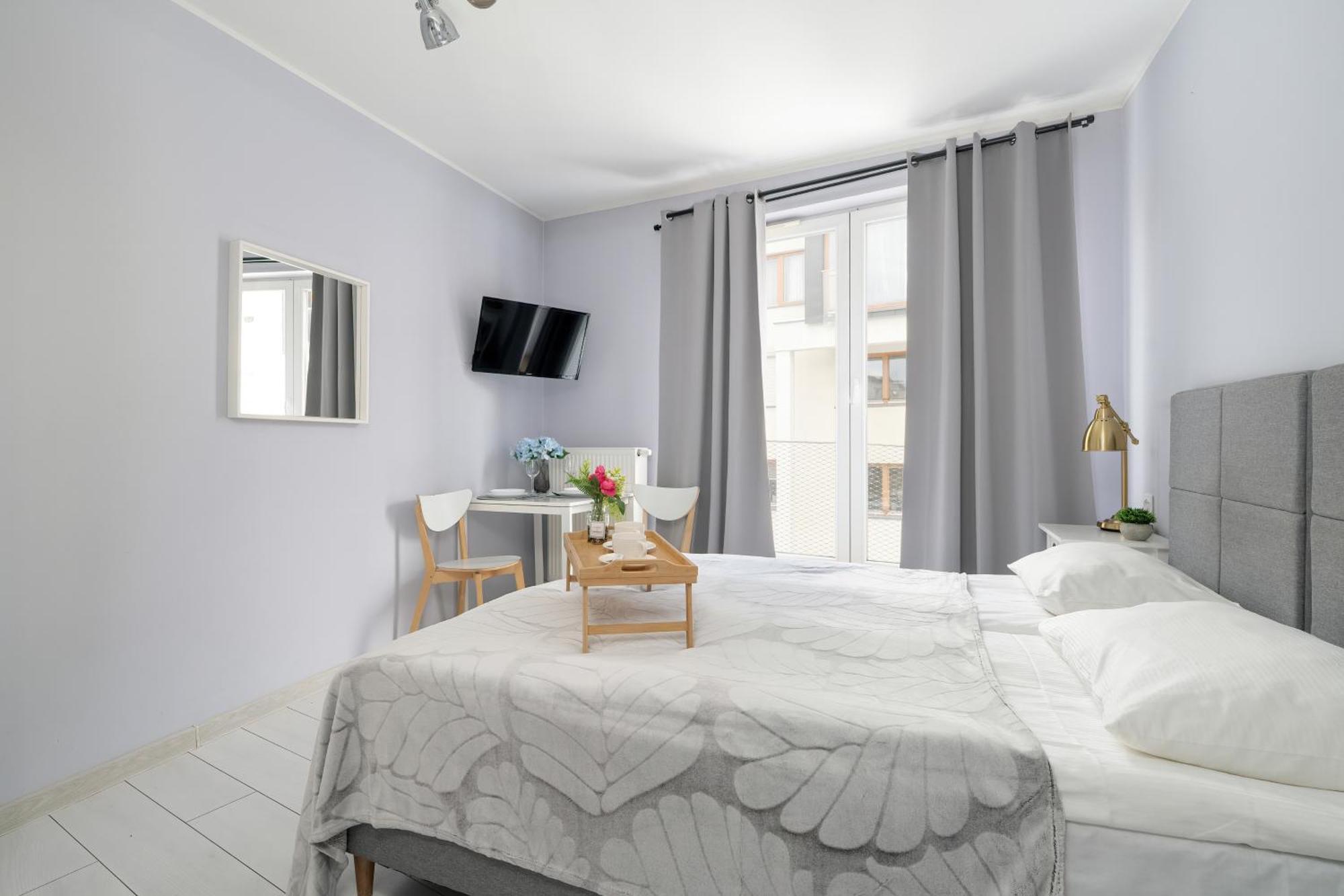 Stylowe I Eleganckie Studia Very Berry W Poznaniu By Noclegi Renters Екстер'єр фото