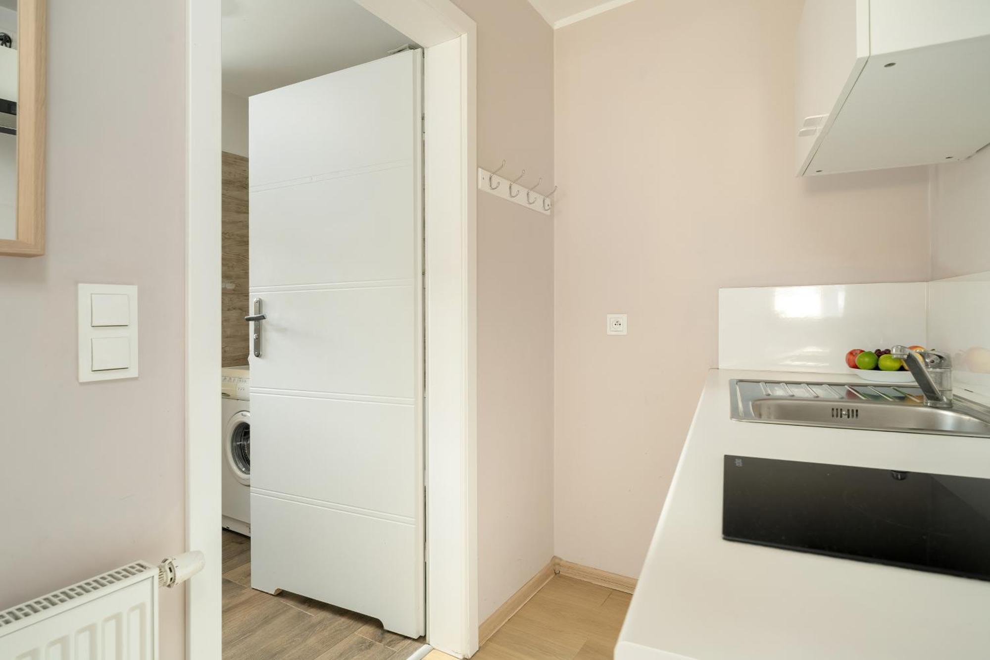 Stylowe I Eleganckie Studia Very Berry W Poznaniu By Noclegi Renters Екстер'єр фото