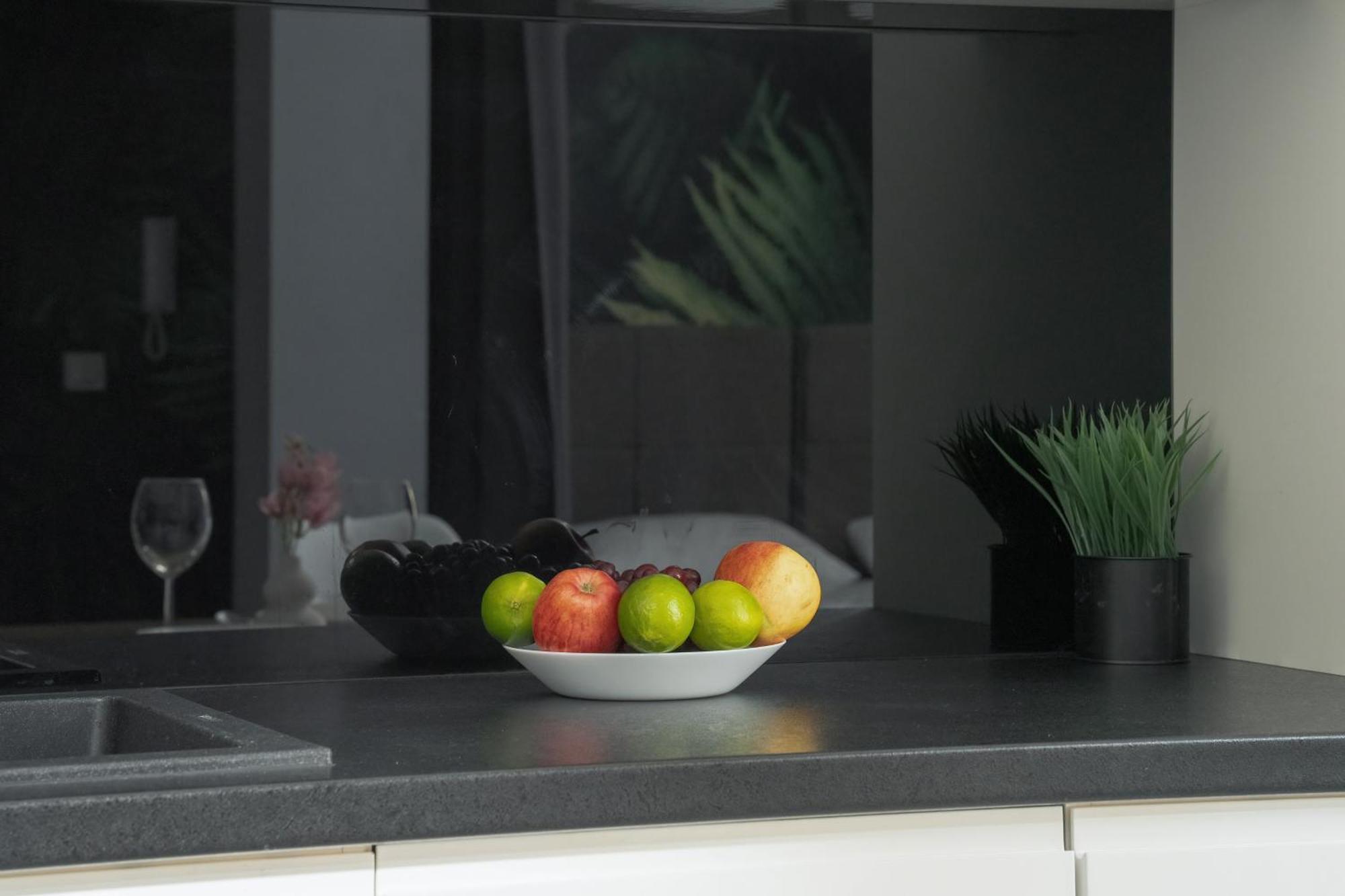 Stylowe I Eleganckie Studia Very Berry W Poznaniu By Noclegi Renters Екстер'єр фото